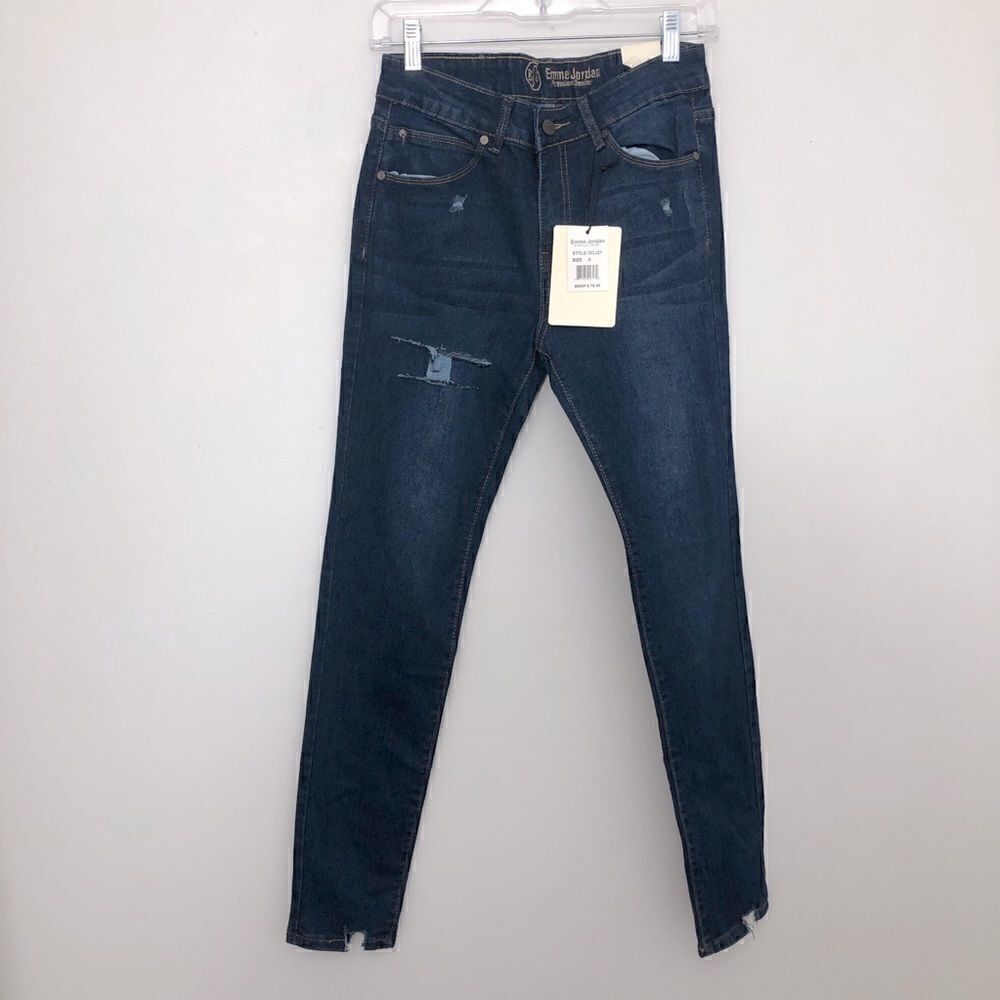 NWT Emme Jordan Size 5 Distressed & Ripped Jeans!!